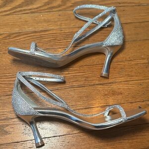 Steve Madden Metallic Silver Heels Size 8